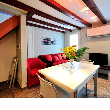 아파트 Castello Di Godego Sleeps 6 Air Con Wifi *