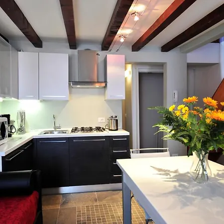 Castello Di Godego Sleeps 6 Air Con Wifi *