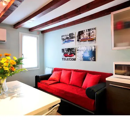 Castello Di Godego Sleeps 6 Air Con Wifi 아파트 베니스
